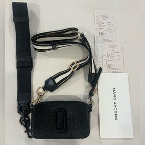Marc Jacobs Snapshot Black Crossbody Bag w/ 2 straps in excellent condition